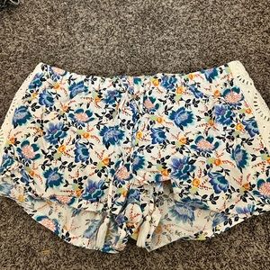 FLORAL SHORTS
